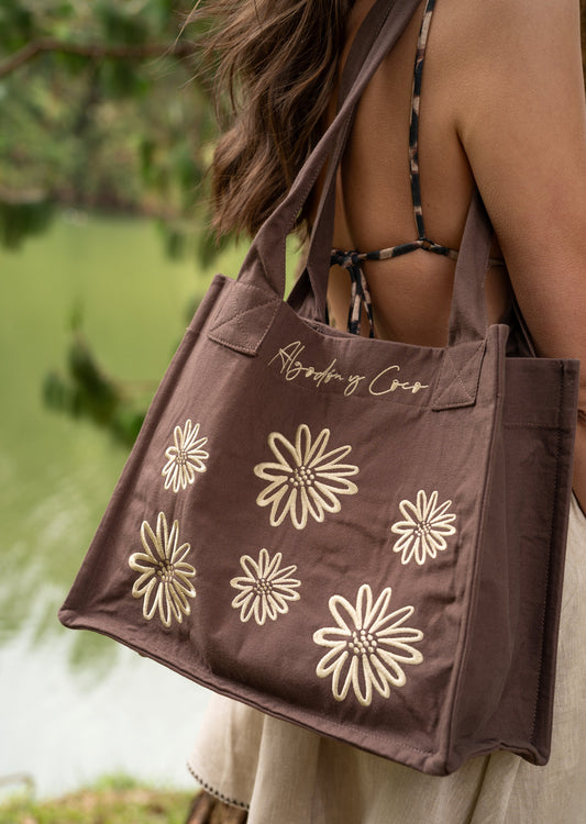Tierra tote bag
